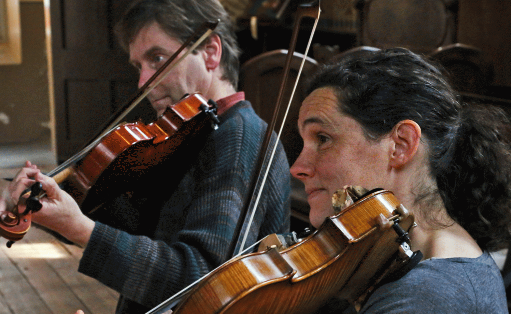 Orchestra 21 is a Melbourne-based, independent chamber orchestra, established in 2010. The orchestra aims to provide performance opportunities for emerging artists and to bring together musicians who share a passion for performing chamber music.